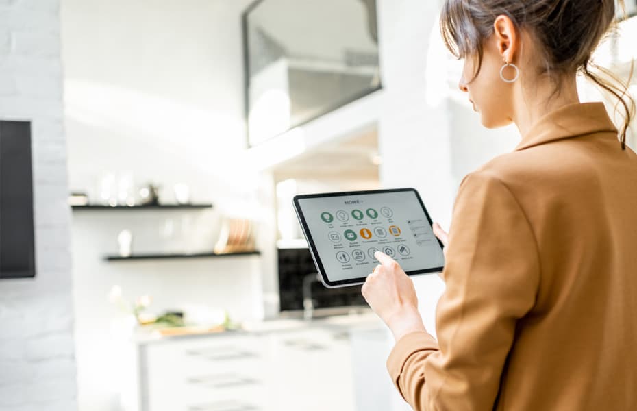 How Smart Building Features Attract Tenants | ITVET - Penthouse Apartment Smart Home And Smart Building Features